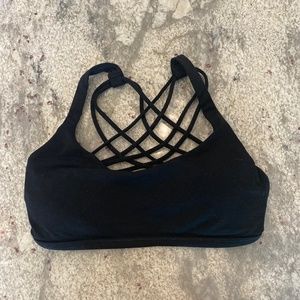 LULULEMON SPORTS BRA SIZE 4